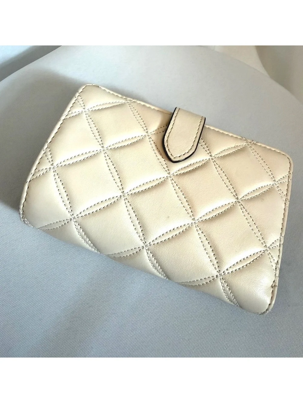 Kate Spade New York Quilted Leather Medium Wallet Cream/Ivory